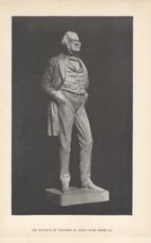 Statuetee Of Thackeray